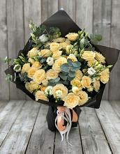 Букет цветов из:  Розы и Лизиантусы #REPLACE_PRED# Чекмагуше