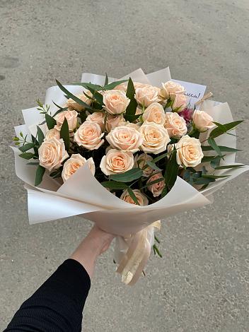 Букет Кремовые розы Латте в Чекмагуше